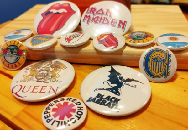 Prendedor Pin Botón Personalizado 44mm - x10 Unidades - Imagen 3